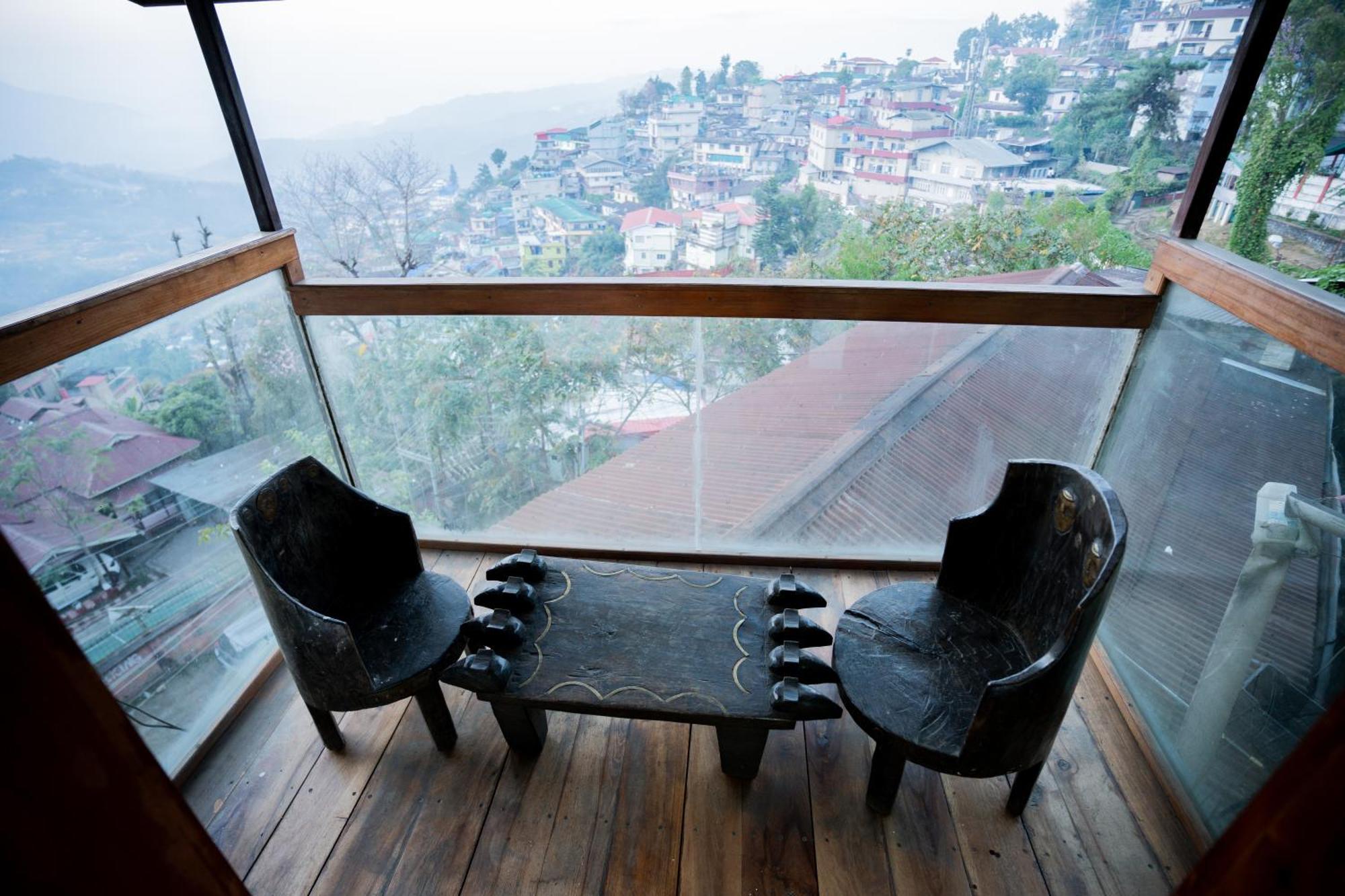 2K Hotel Kohima 外观 照片