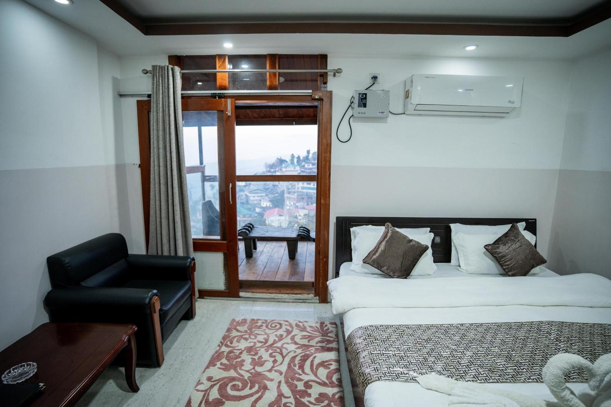 2K Hotel Kohima 外观 照片